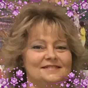 Meet your Posher, Claudia